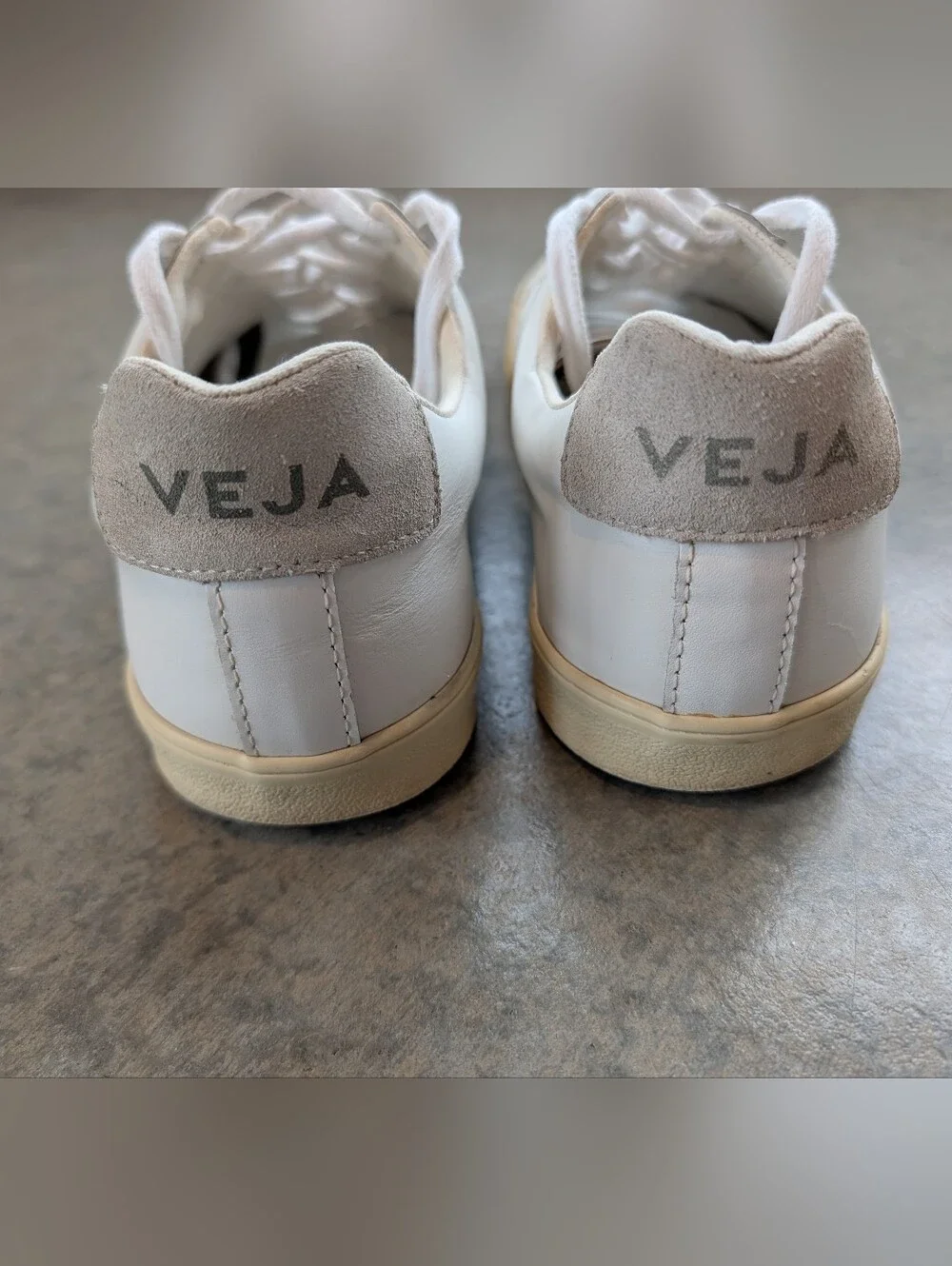 Veja Sneakers White Leather Women's Size 9 EU 40